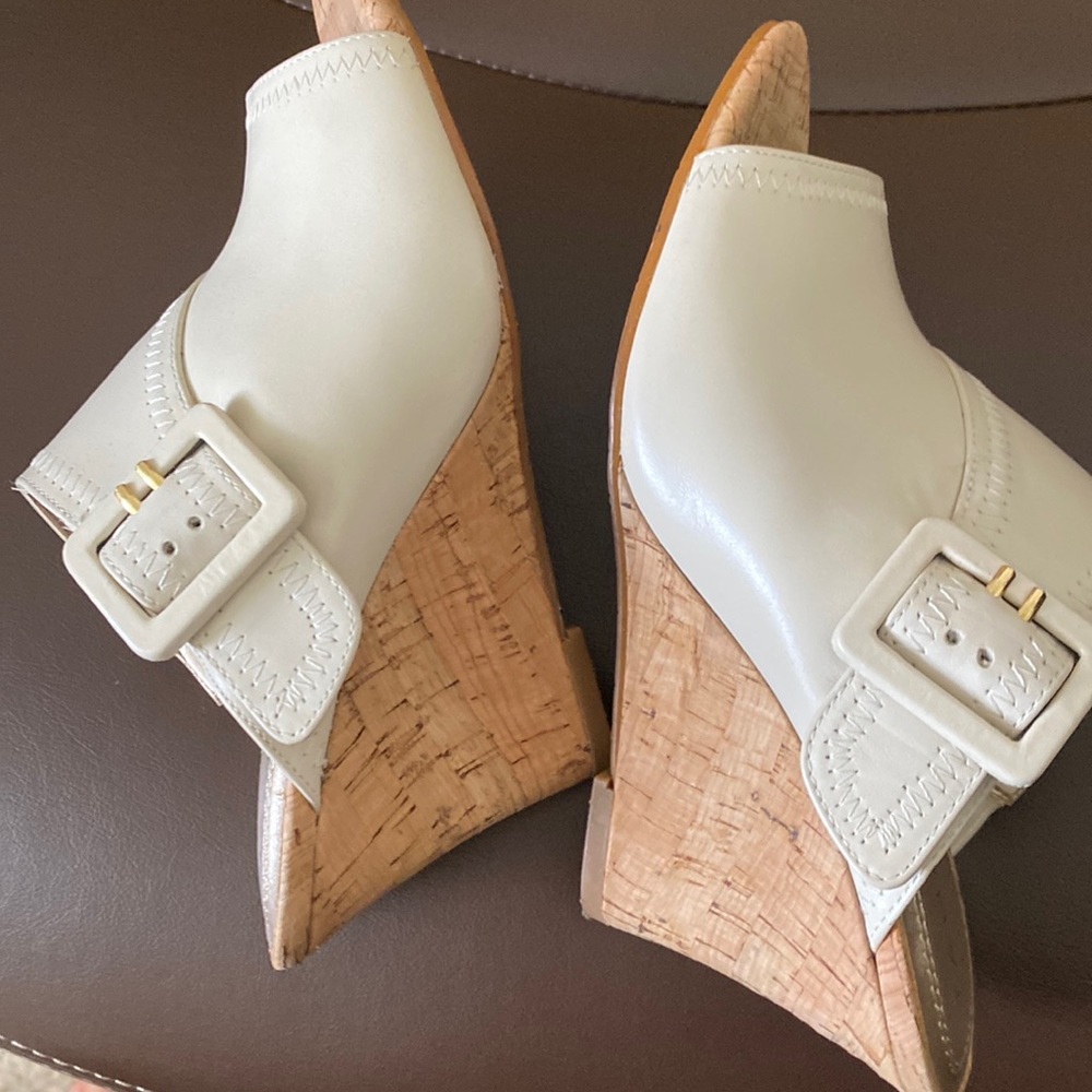 White platform shoes size 6